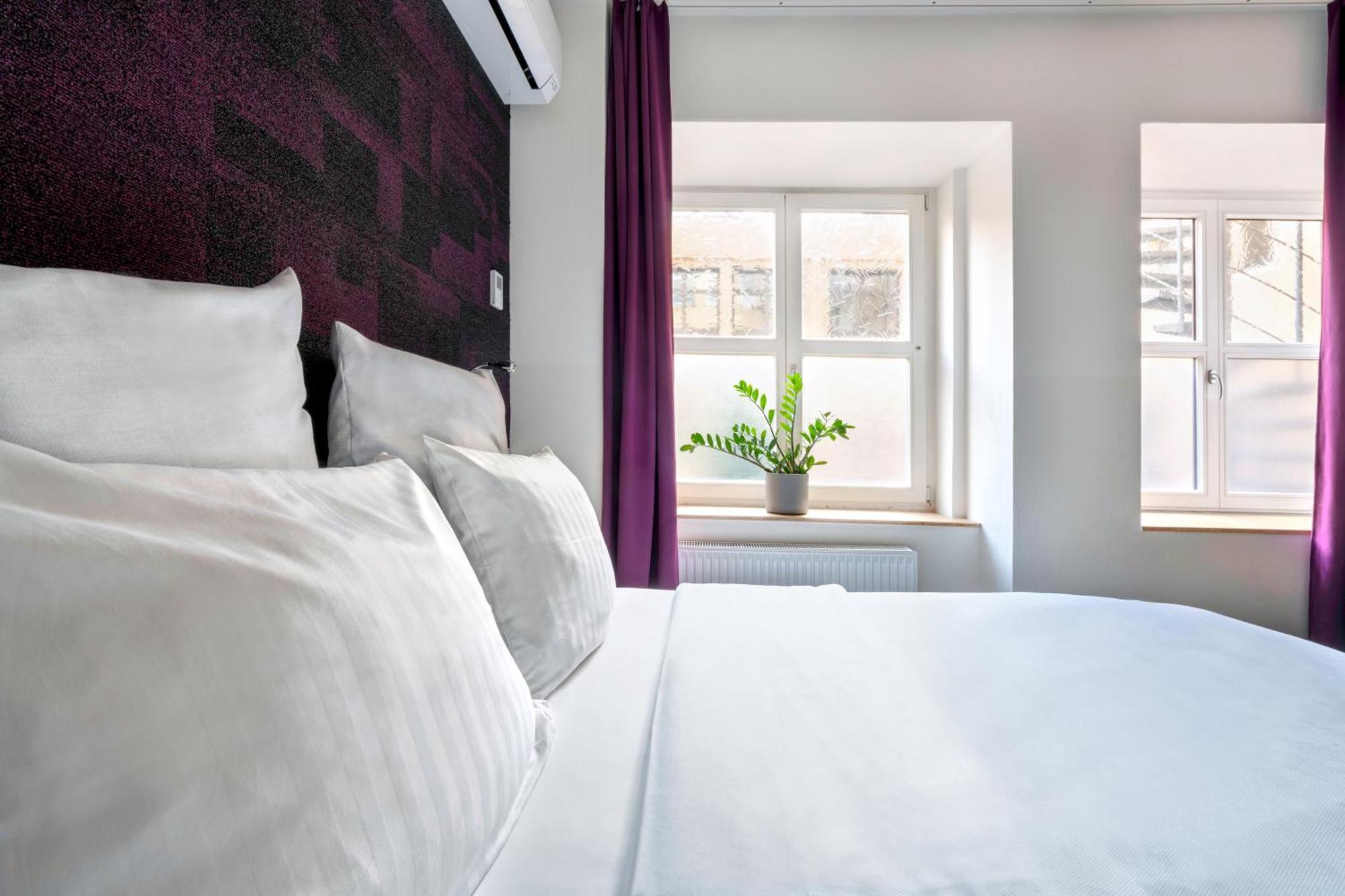 Classic Room,1765775067:JPEG